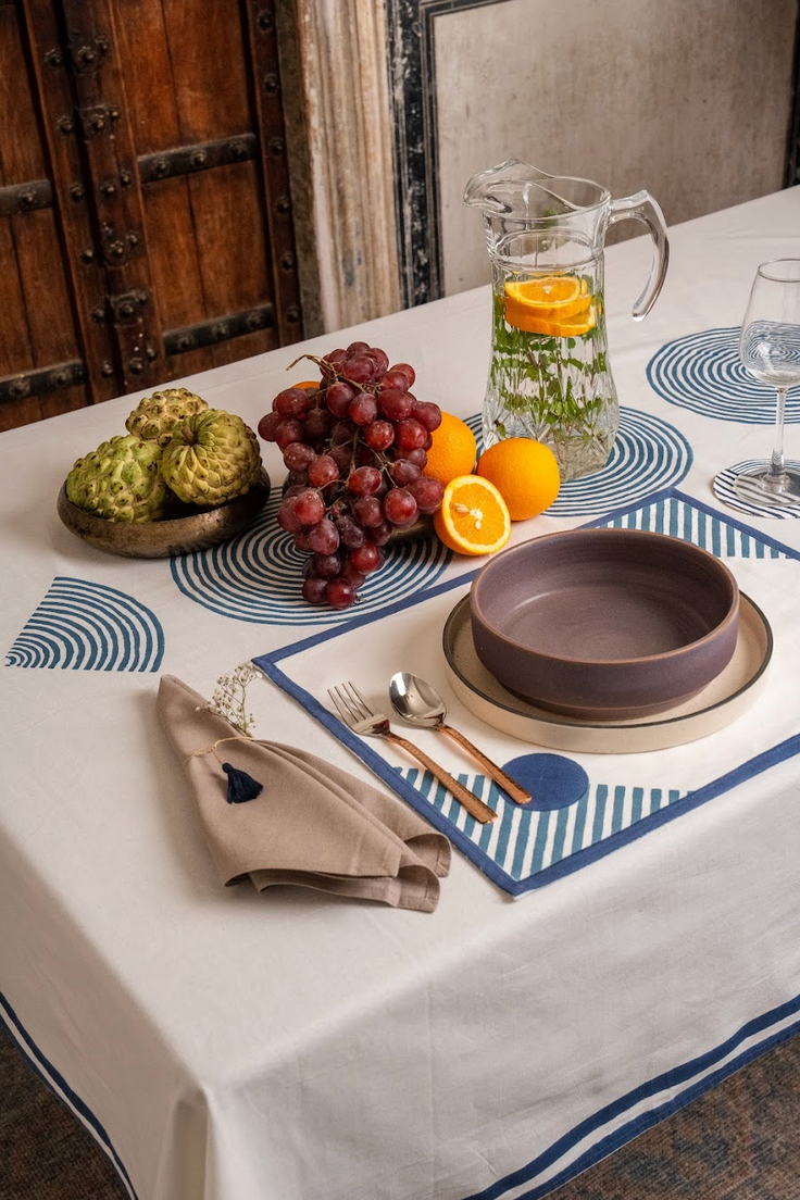 Mukammal Table Cover