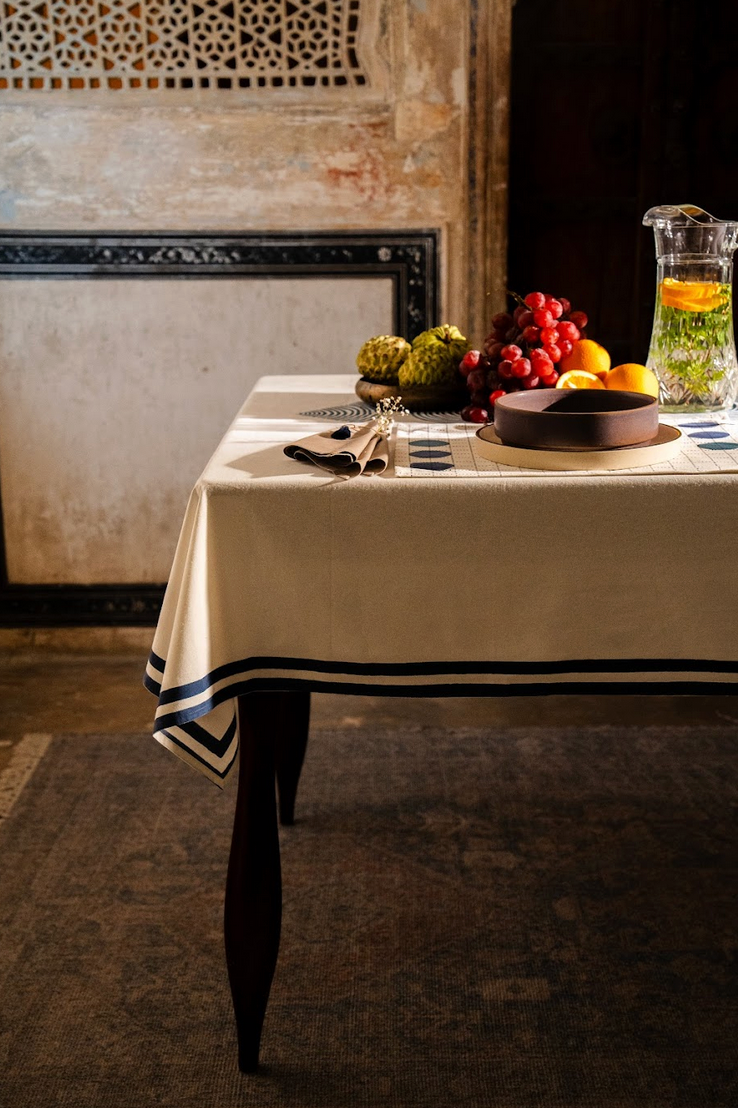 Mukammal Table Cover